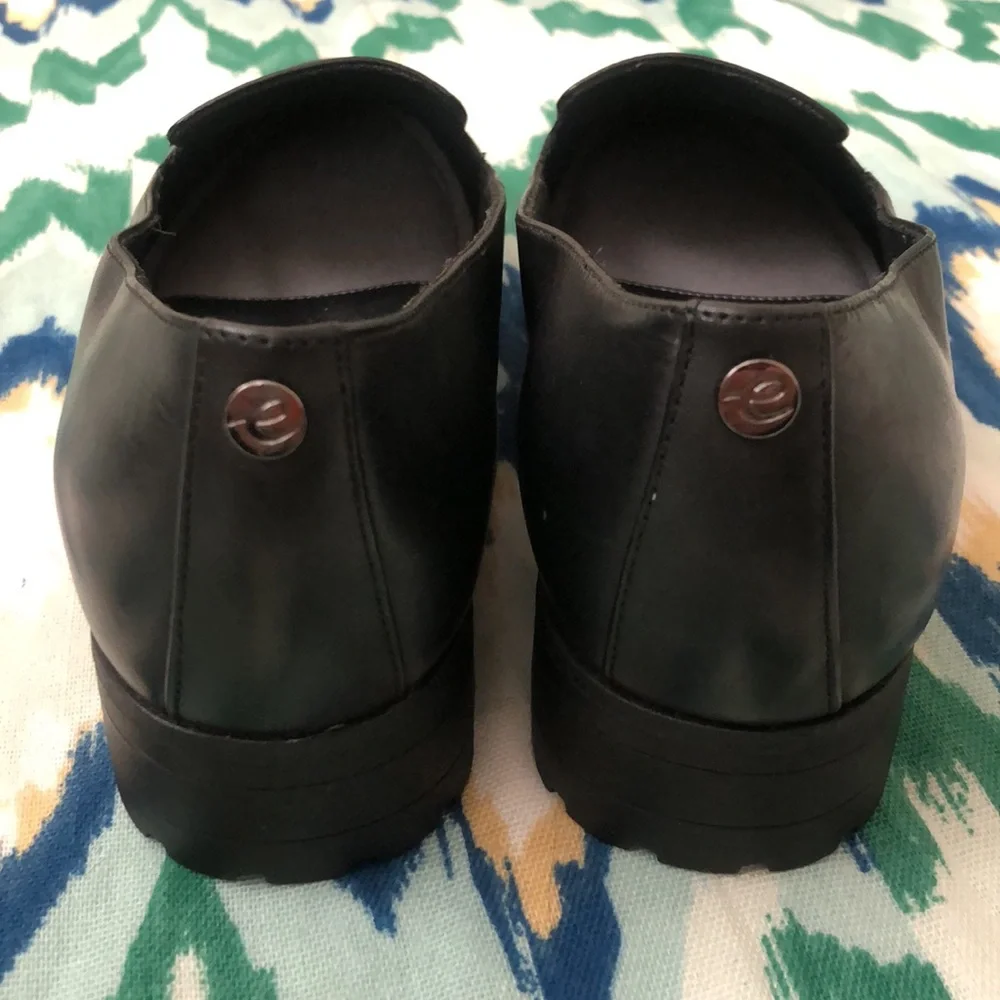 Easy Spirit Women's Black Slip-On “Geneva” Loafers